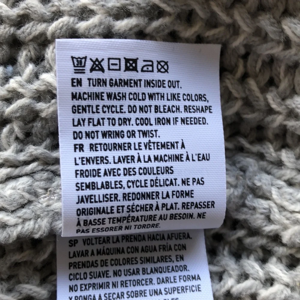 🔥NWT🔥 American Eagle Outfitters Women’s Oversized Pointelle Sleeve Sweater - Picture 8 of 9